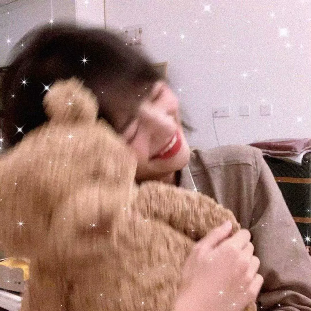 人别时光念未休